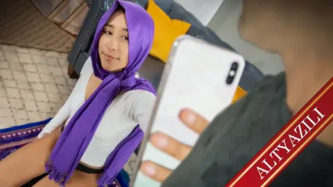 Karısını Paylaşmaktan Yüksünmeyen Swinger Seven Adam